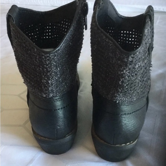 Steve Madden black leather zipper ankle boots SZ 6 P Elle 1” heel - Picture 2 of 6